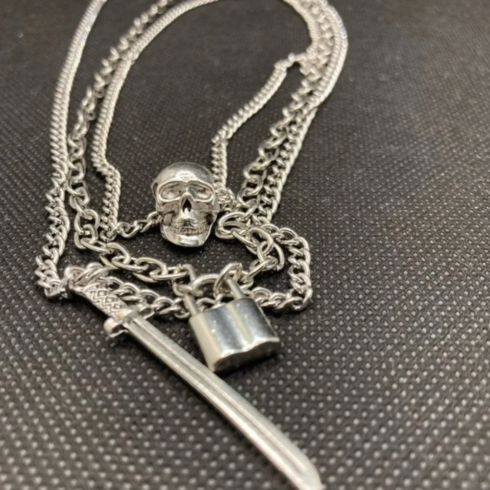 Gothic Skull Necklace Set